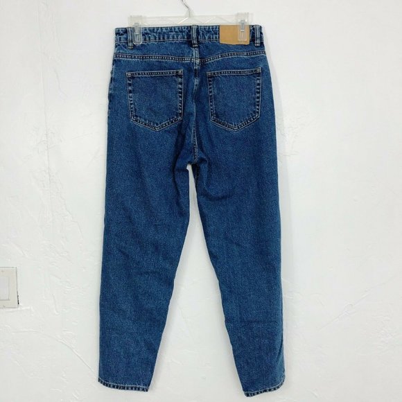 Zara Medium Wash Denim High Rise Mom Jeans - Size 8 - Picture 6 of 9